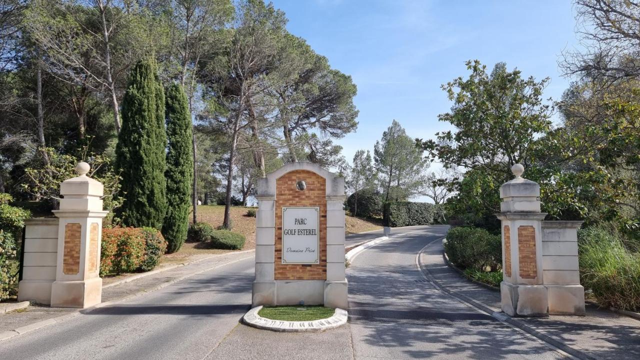 Chez K&D Studio Nature Avec Piscine St Raphael Saint-Raphaël Zewnętrze zdjęcie